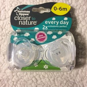 Tommee tippee binkey set